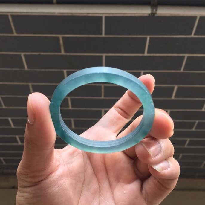 精美百搭翡翠手镯定制