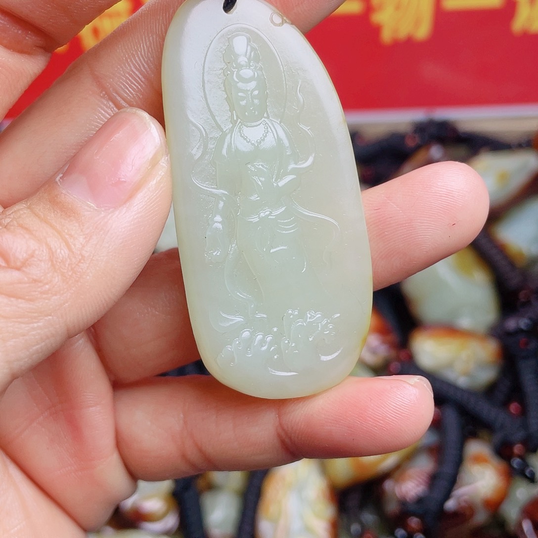 和田玉颈饰未镶嵌