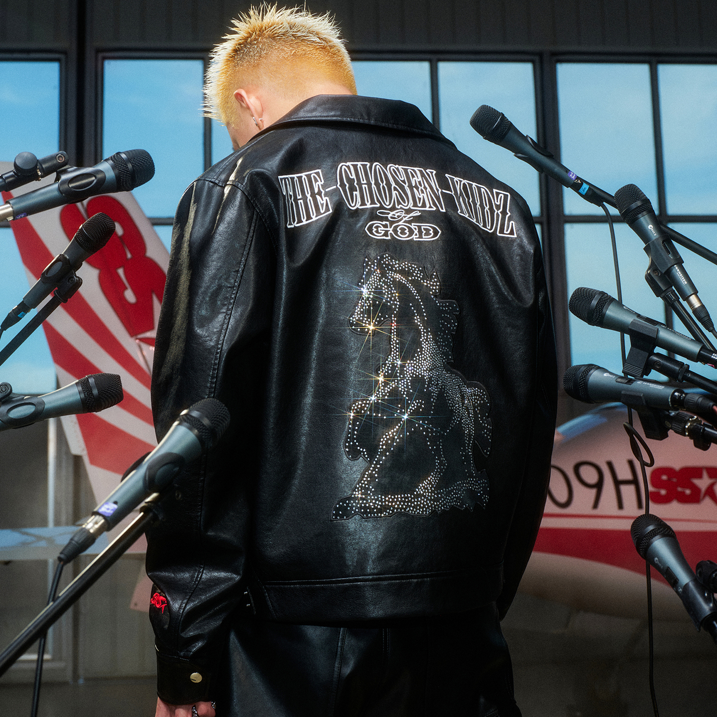 【李京泽贝贝同款】SSR“乌云踏雪”重工烫钻pu皮夹克