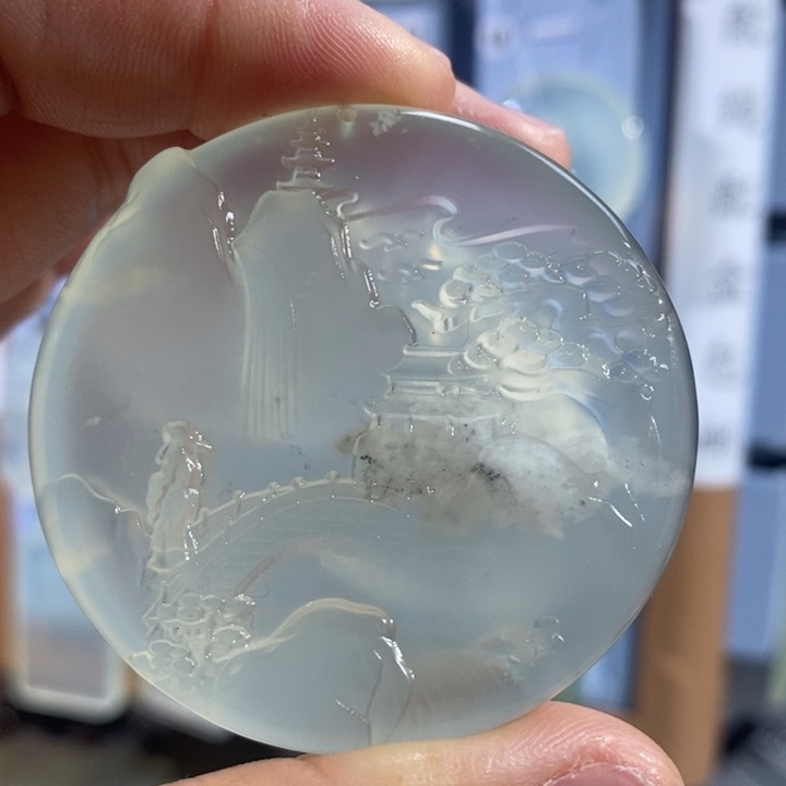 岫玉未镶嵌颈饰吊坠