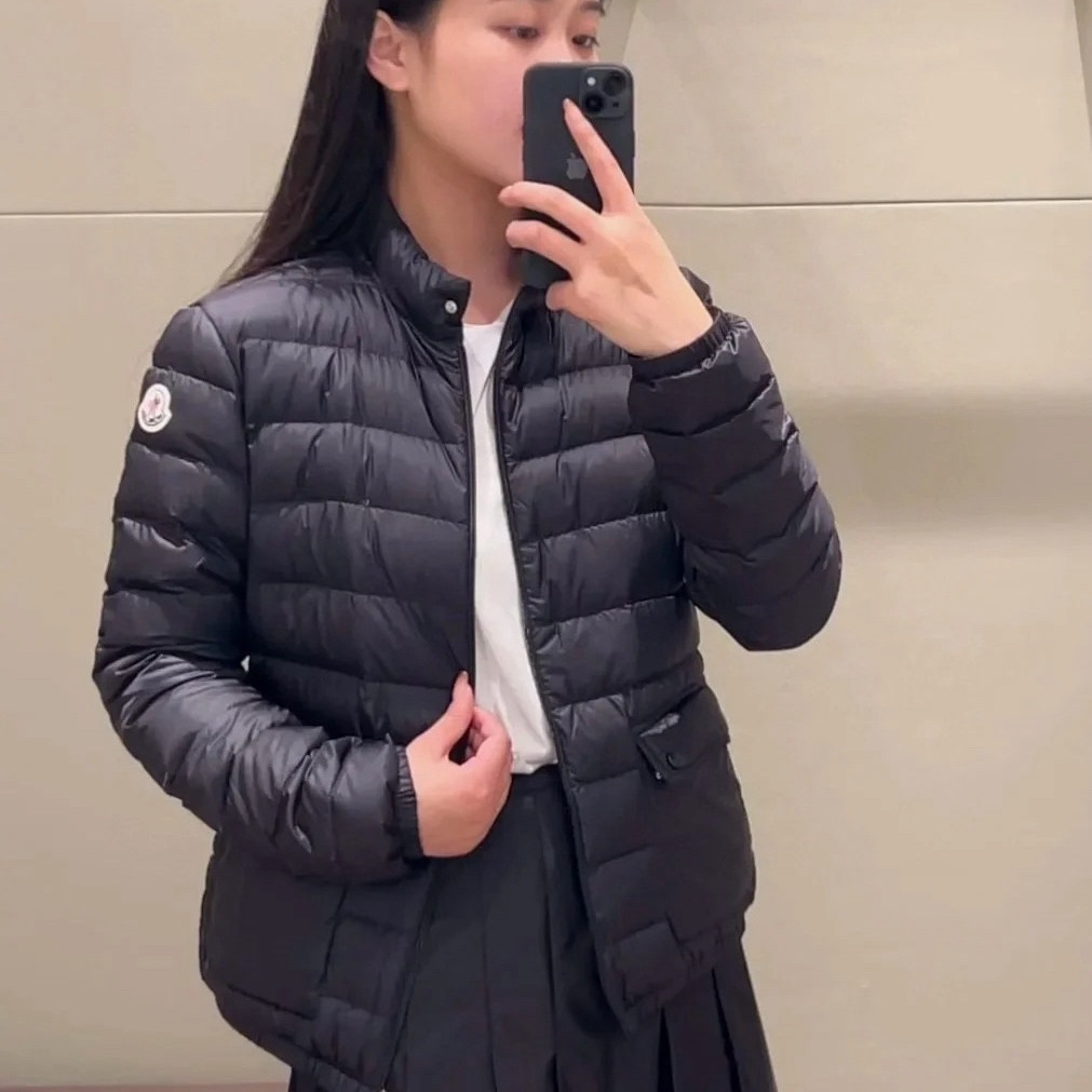 未使用 MONCLER 蒙口 Lans 黑色哑光薄款羽绒服 女款
