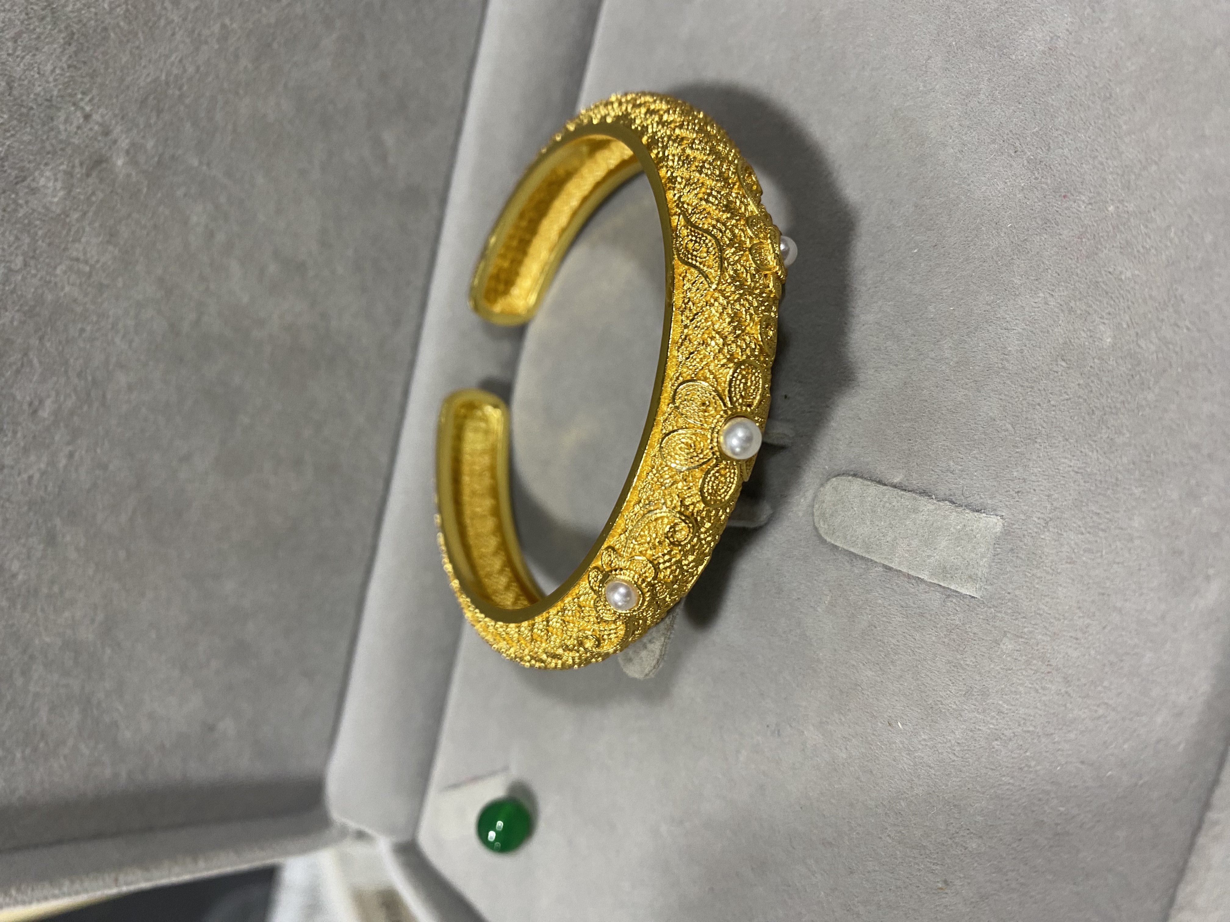 A681阿文专属金色精工花朵手镯 玛瑙珠 渡金 饰品多样性发货