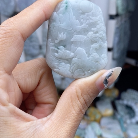 翡翠颈饰未镶嵌翡翠