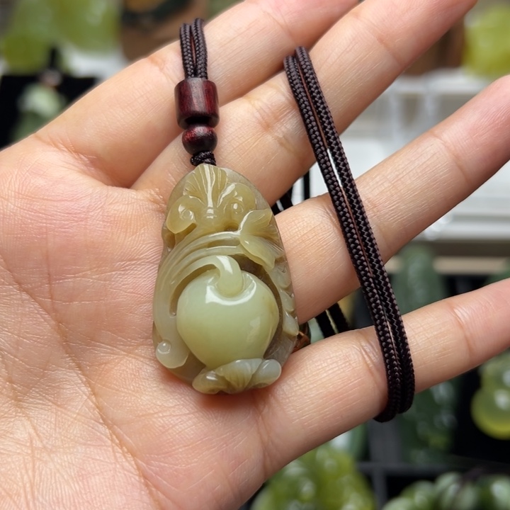 心***然岫岩老玉（透闪石质玉）未镶嵌吊坠(不含链)