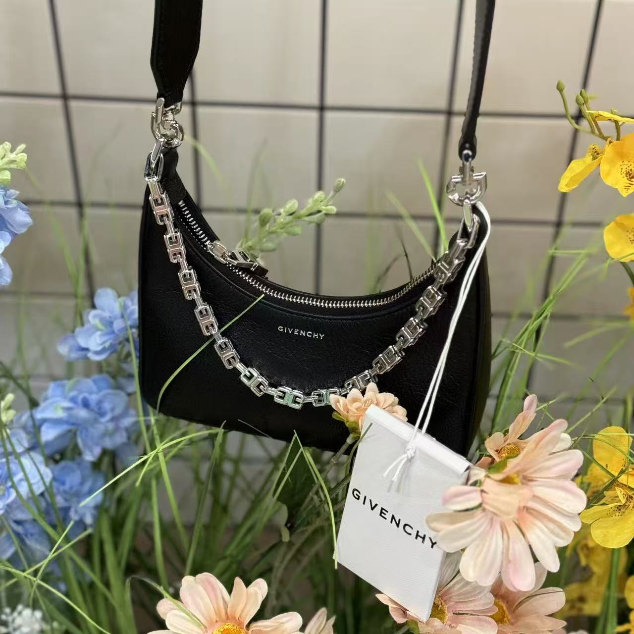 95新 Givenchy/纪梵希 达达/黑色百搭单价斜挎包