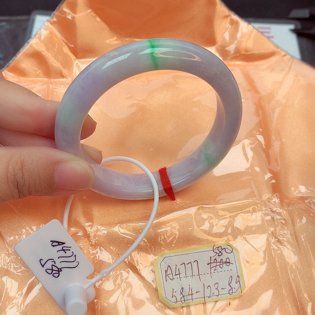 翡翠未镶嵌手镯缅甸翡翠