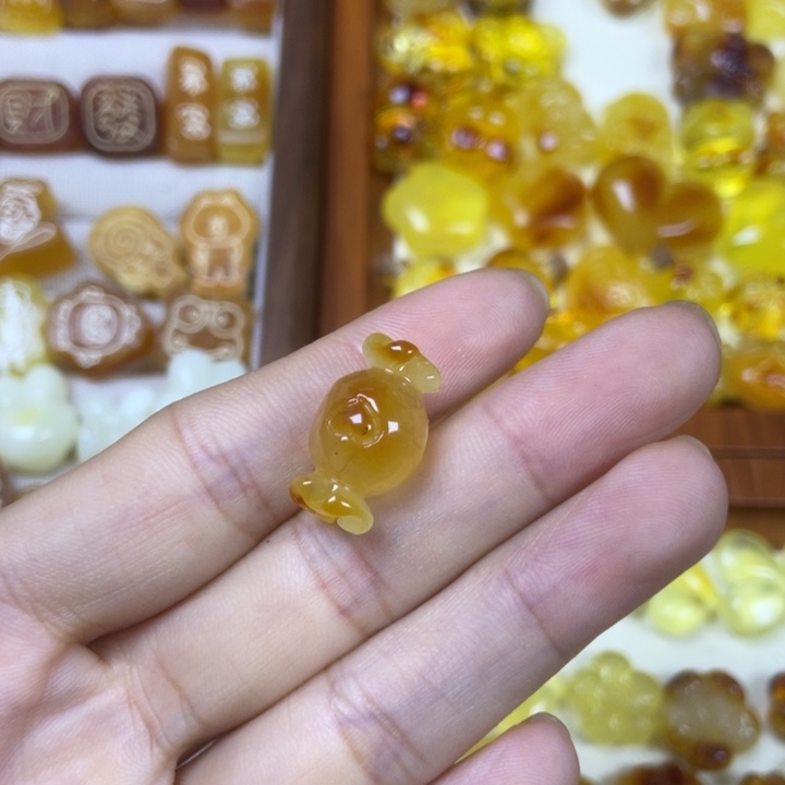 吊坠橄榄核糖果143