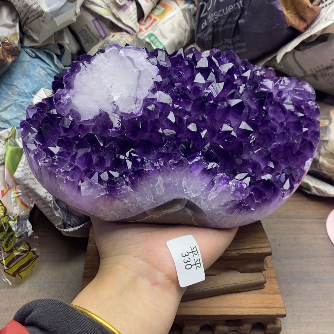 未镶嵌水晶大型摆件（非配饰）
