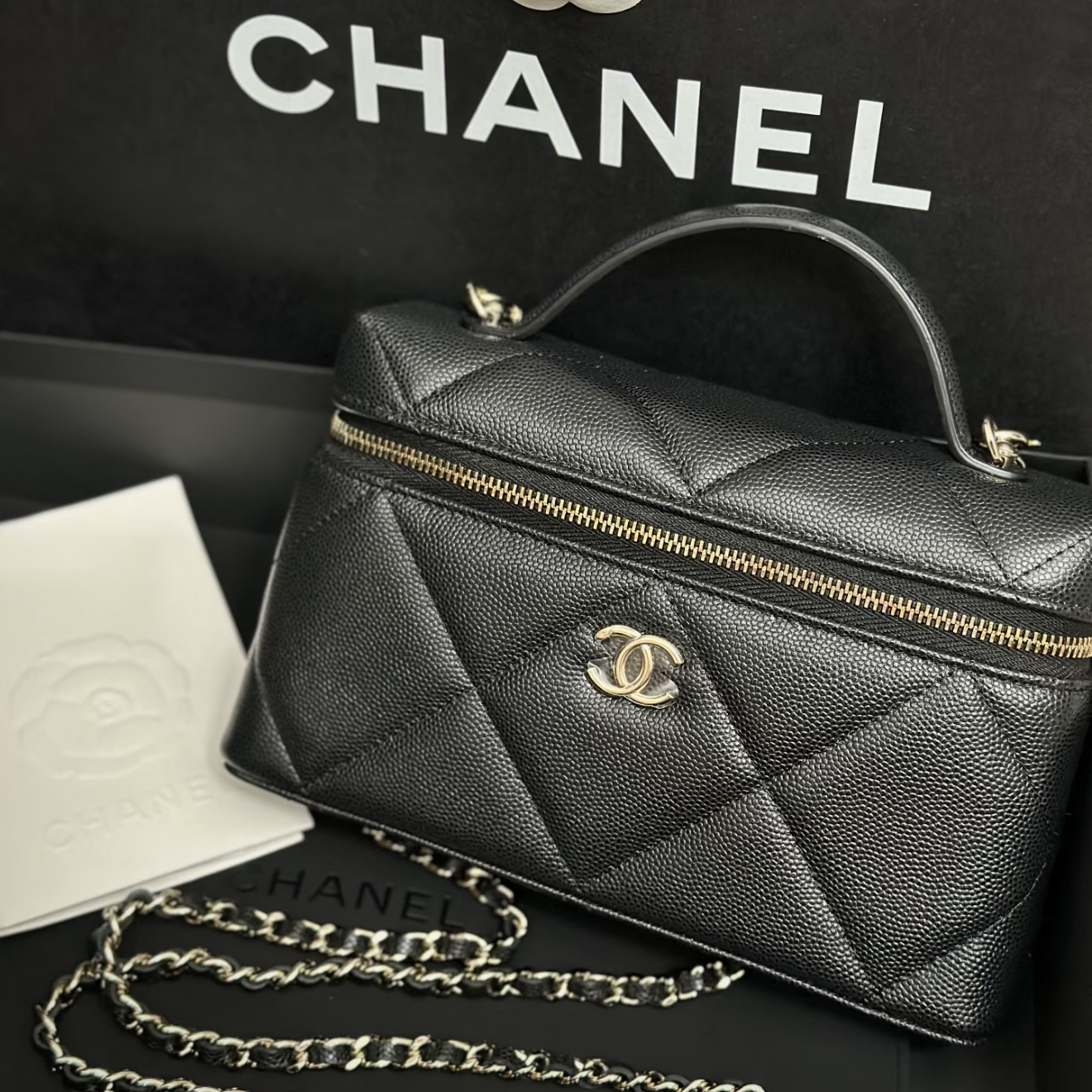 未使用 Chanel/香奈儿 青奢荟/黑金大格纹lp斜挎包/89924