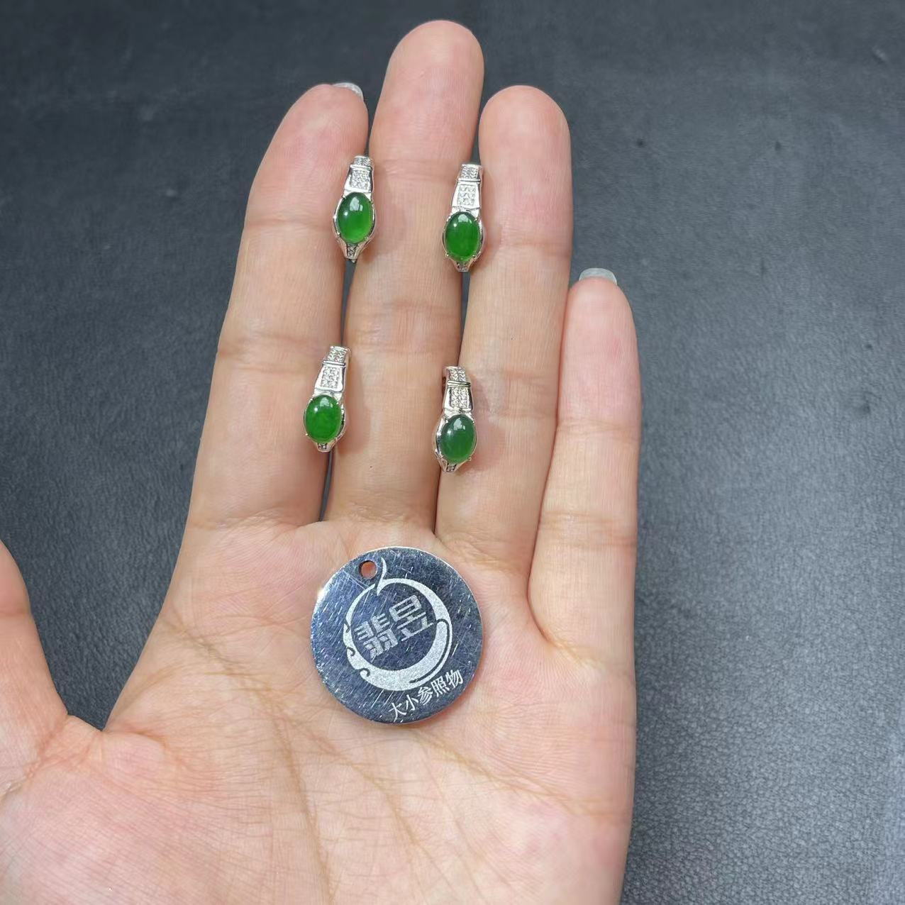 35656T13-4B19-天然A货翡翠耳饰s925银镶-多样性发一对