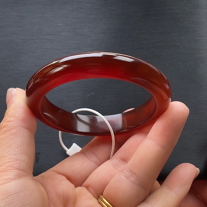 玛瑙/玉髓未镶嵌手镯57.4