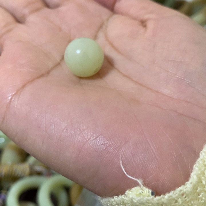 和田玉未镶嵌颈饰庸**扰