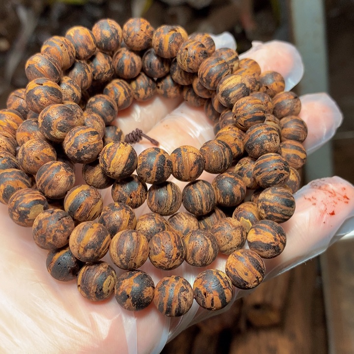 贝壳s**Q降真香黄金甲1.0的108颗