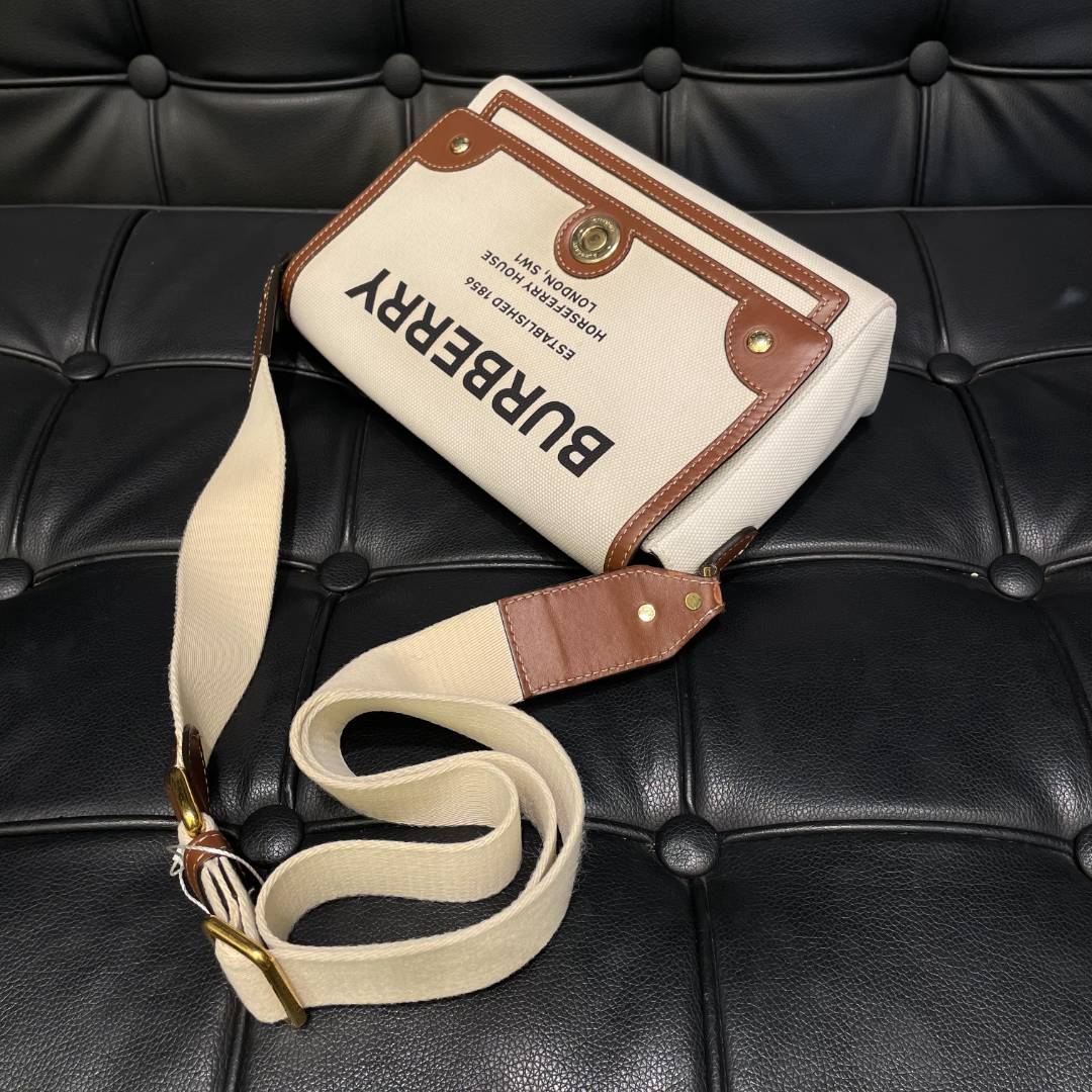 95新 BURBERRY/博柏利 二弟/95新/2524/单肩包