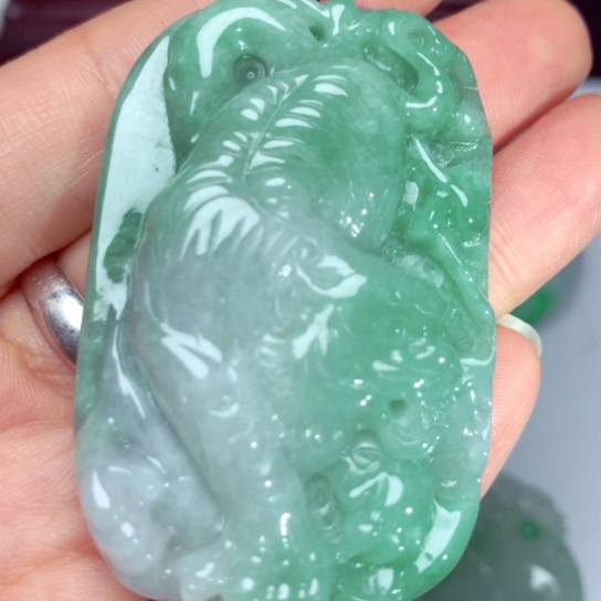 翡翠吊坠(不含链)未镶嵌