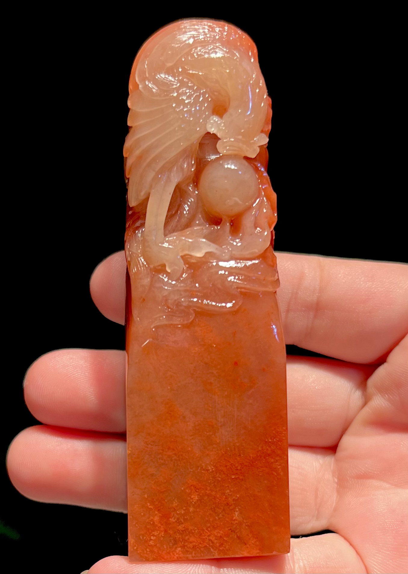 俏色巧雕高山杜陵石丹凤朝阳印章 重149.4克 尺寸2.8/2.8/9.3cm