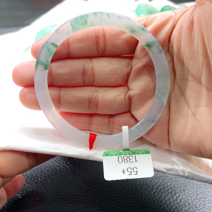 翡翠手镯未镶嵌555565656