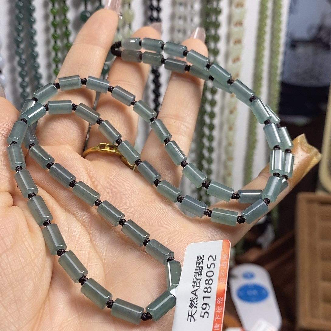 翡翠颈饰未镶嵌悟*天然翡翠项链