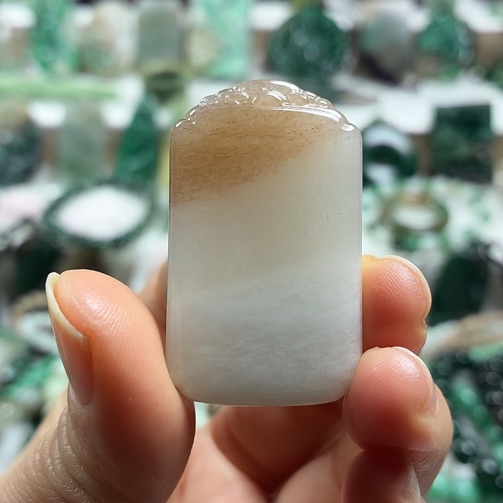 独山玉未镶嵌吊坠