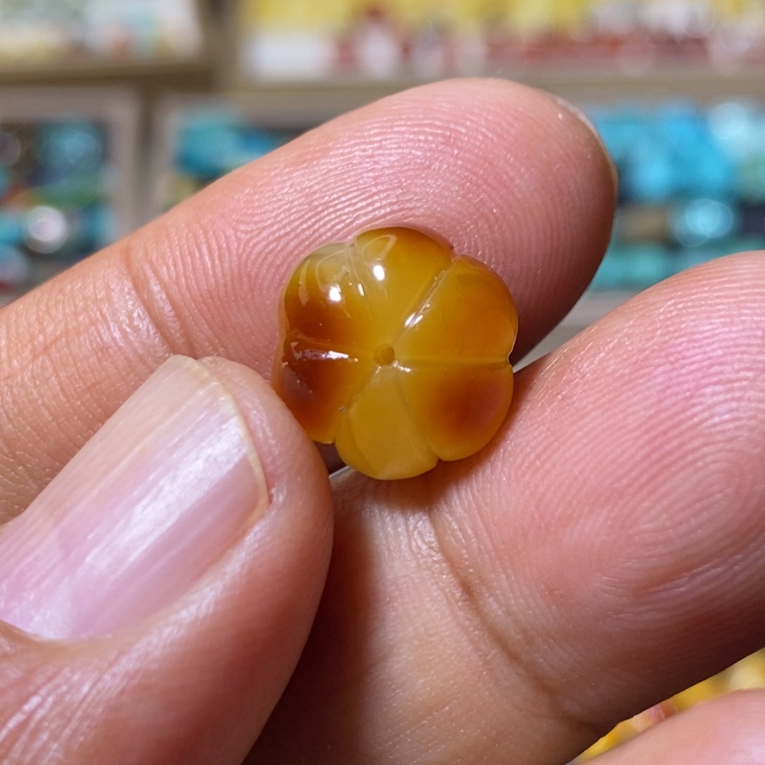 蜜蜡未镶嵌裸石配饰