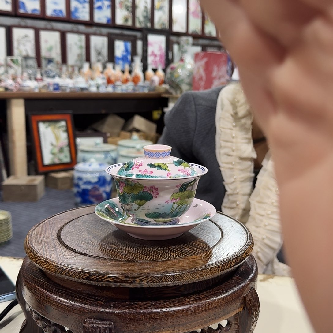 摆件瓷/////景德镇陶瓷瓷器。