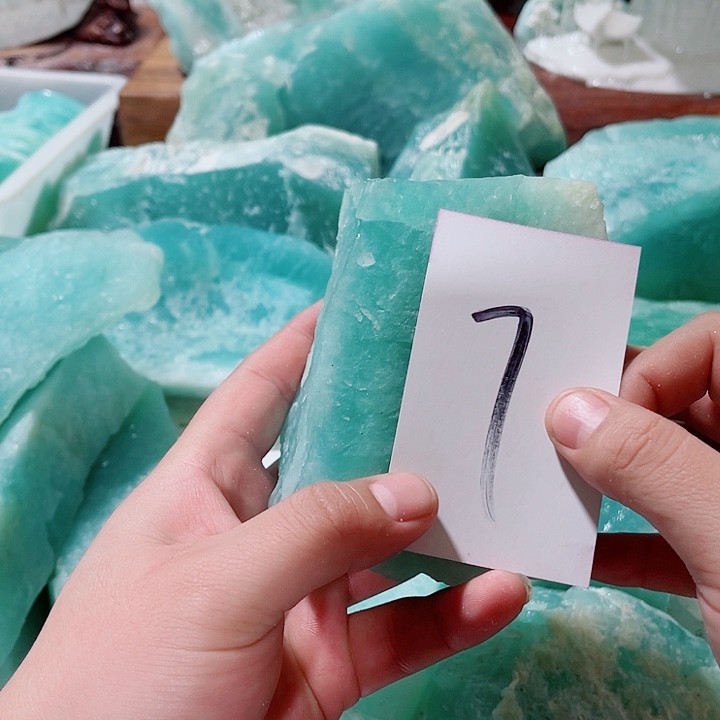 小***儿蛇纹石玉未镶嵌原石