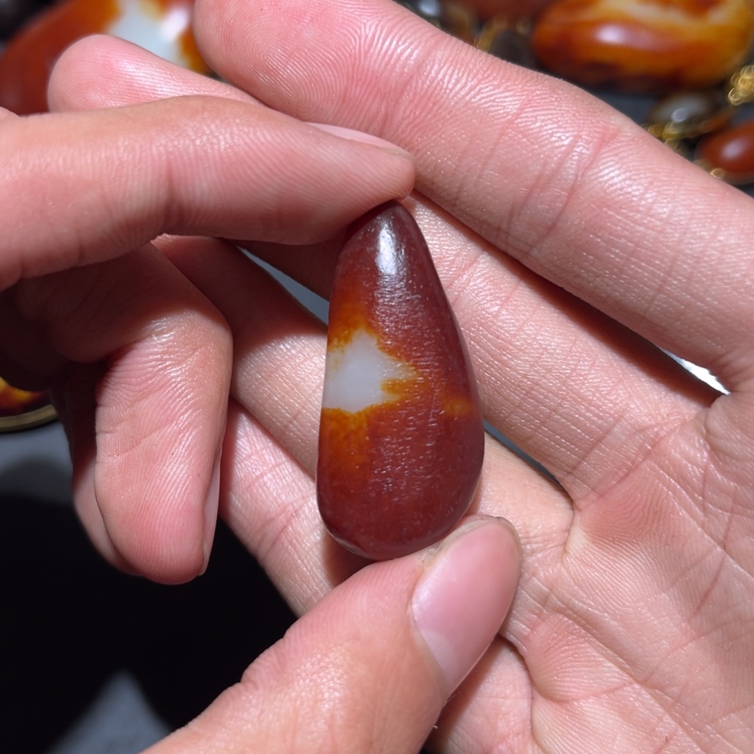 和田玉未镶嵌珠宝奇石