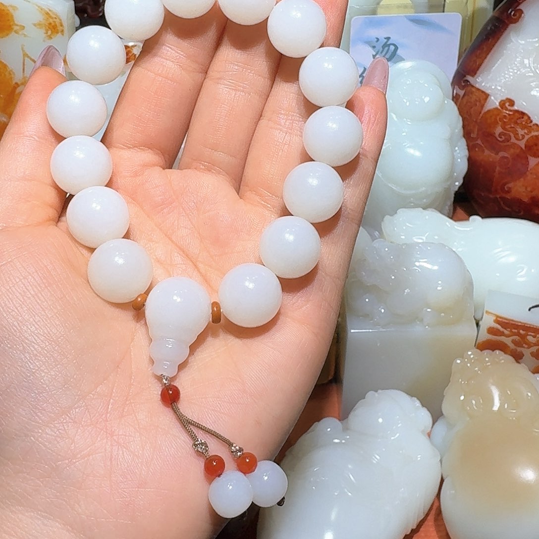 未镶嵌和田玉把件