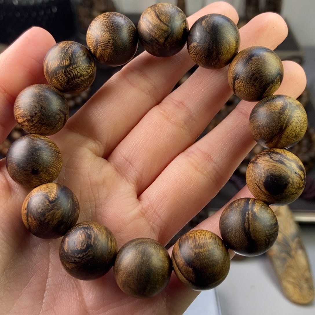 沉香手串广**杨越南芽庄白瘤疤虎斑