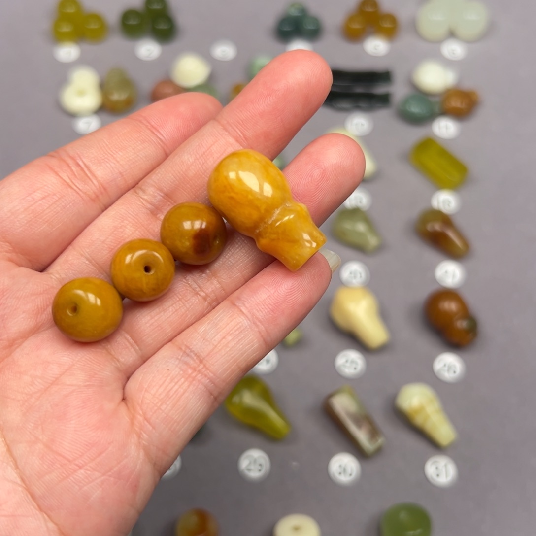 未镶嵌蛇纹石玉颈饰龙***堂