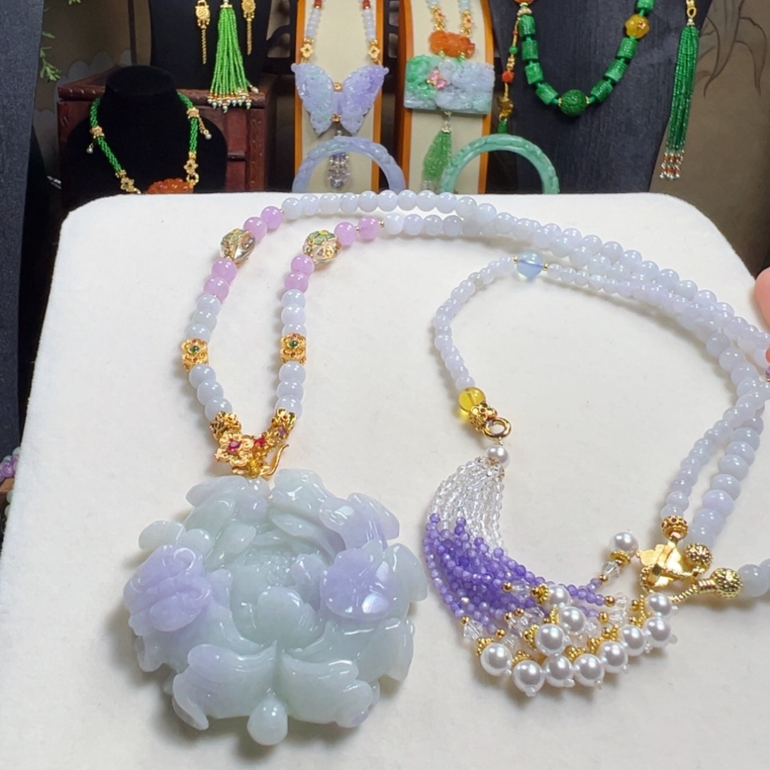 翡翠未镶嵌毛衣链莲花