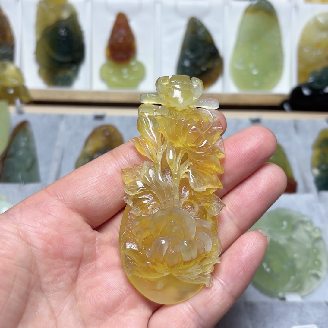 蛇纹石玉吊坠(不含链)未镶嵌