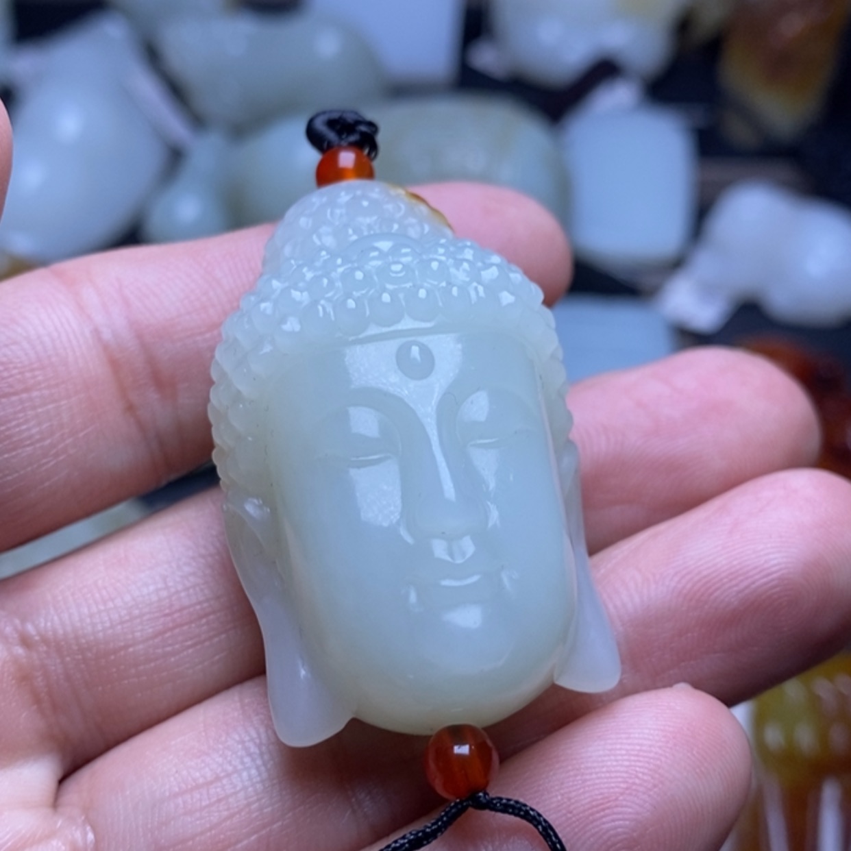 【闪购商品】和田玉（糖玉）颈饰未镶嵌微***具