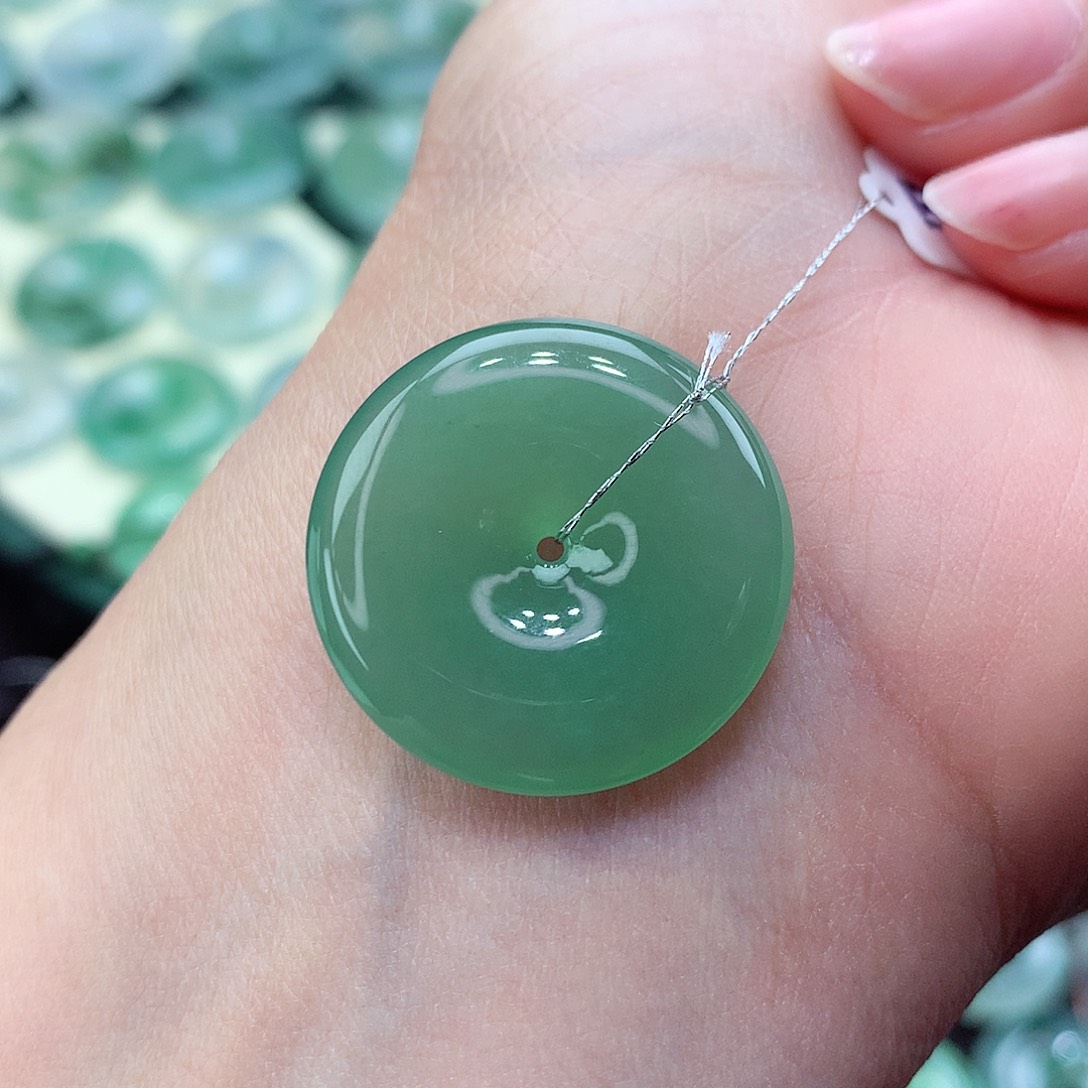 翡翠颈饰未镶嵌6尺寸24.9-4.6