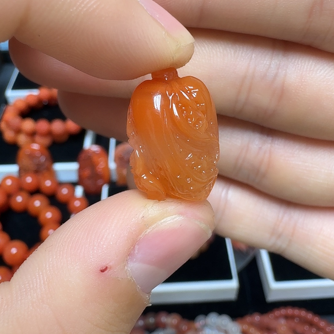 南红玛瑙未镶嵌川料瓦西冰飘白菜5g