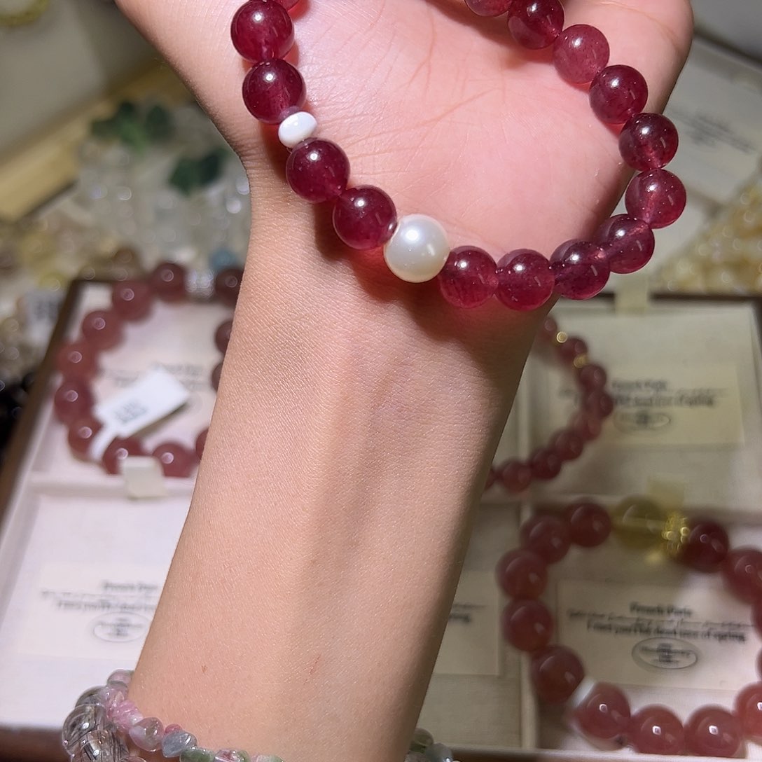 水晶手链未镶嵌快***脚草莓晶9m 48小时鉴赏