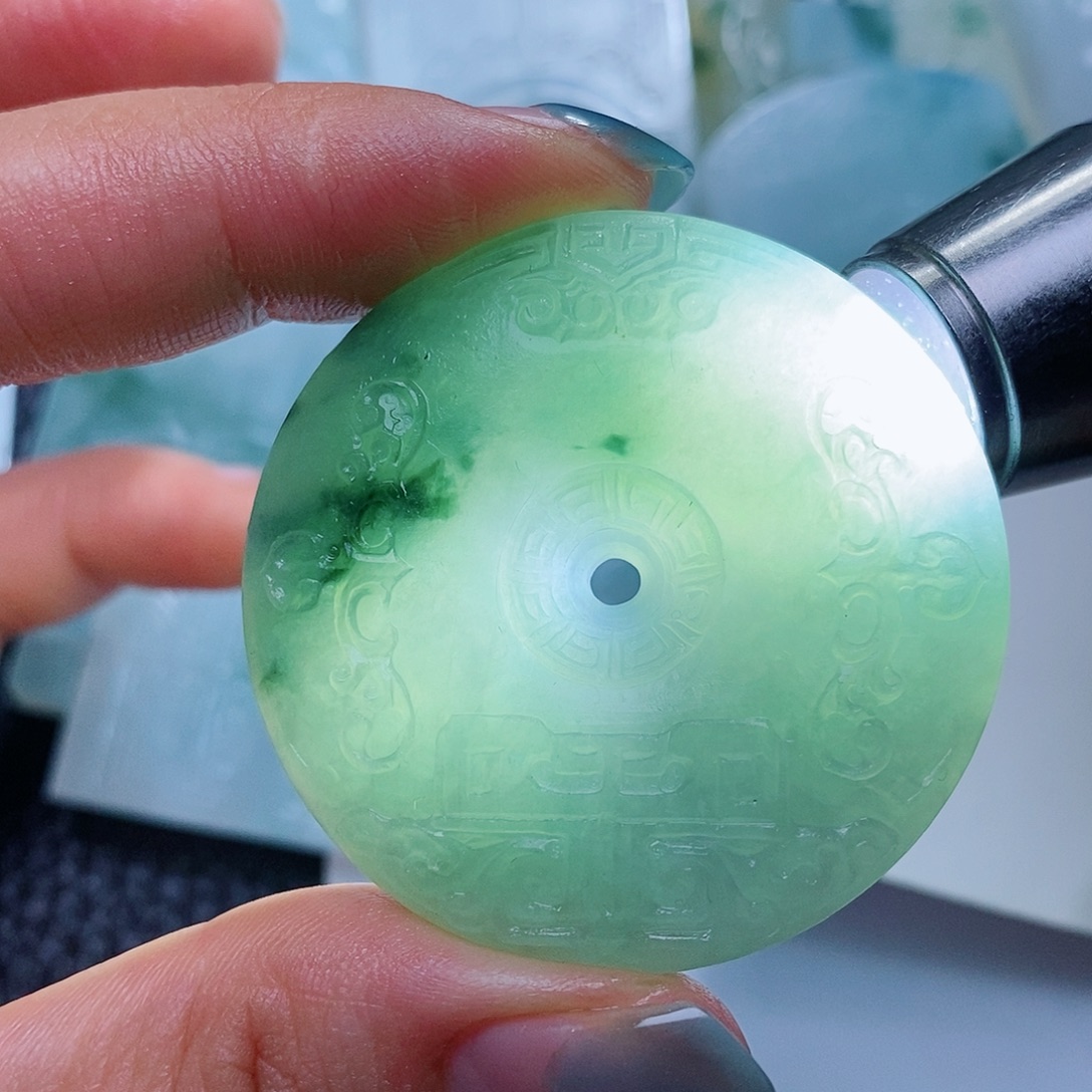 定制翡翠未镶嵌毛货付款后确认抛光