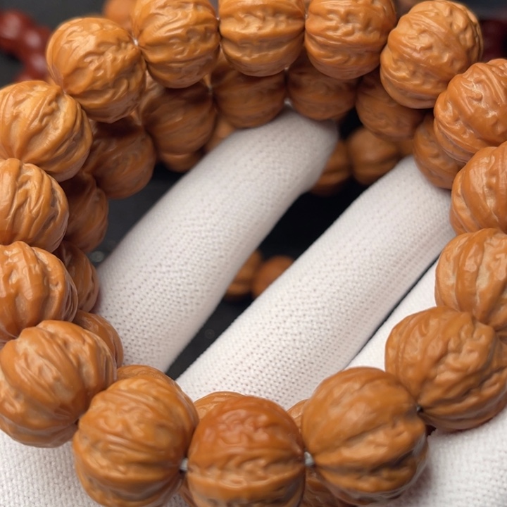 宝***）猴头核桃手串京八棱