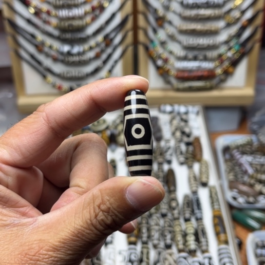 宋***芽玛瑙/玉髓未镶嵌颈饰