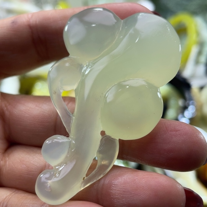 岫玉未镶嵌吊坠吊坠