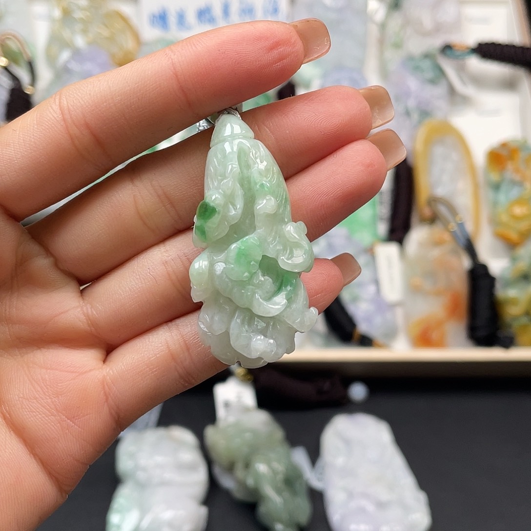 翡翠吊坠(不含链)未镶嵌