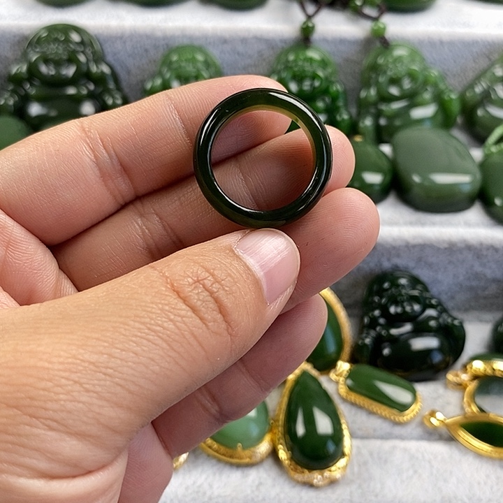 嗨***和田玉（碧玉）未镶嵌颈饰18.6