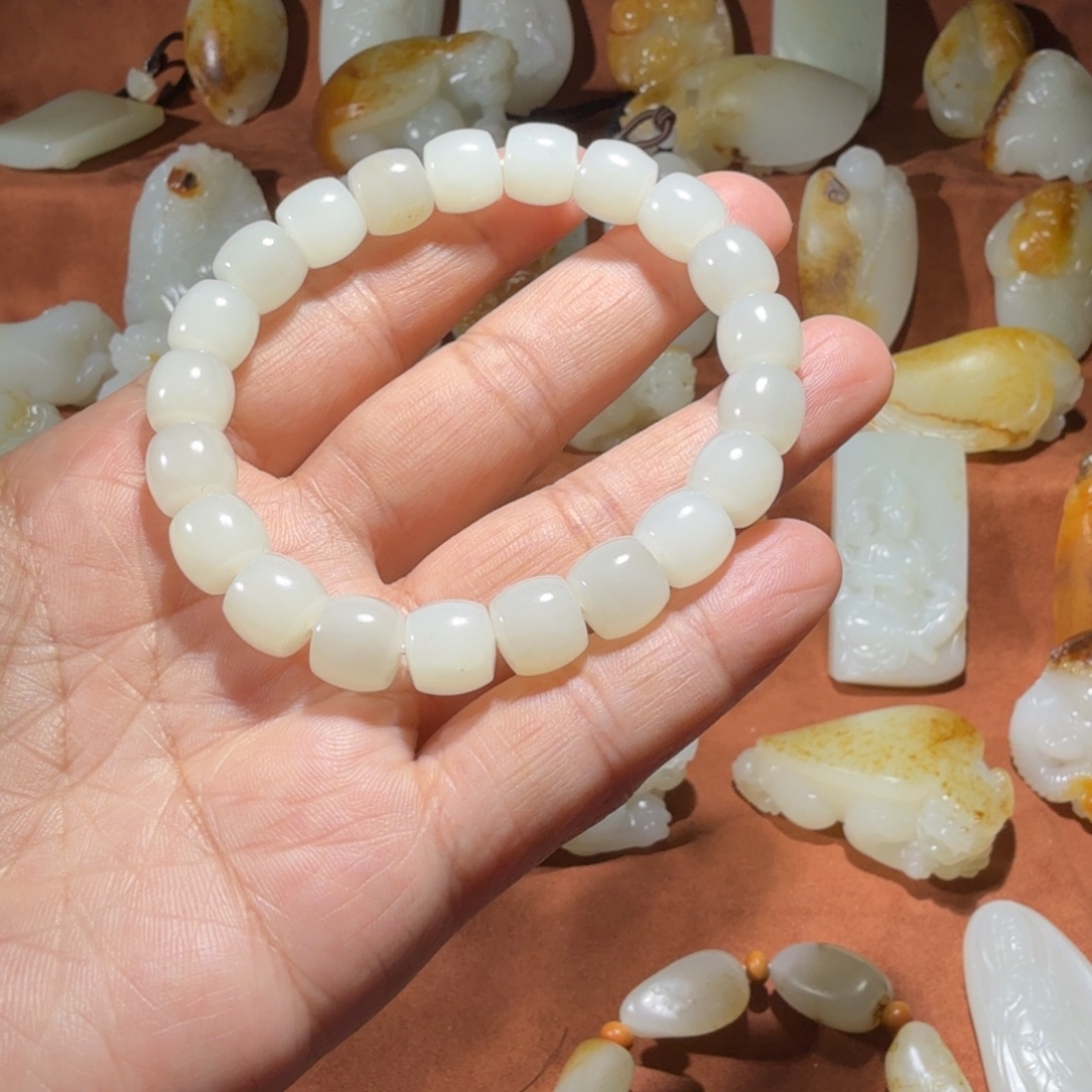 梓***童和田玉未镶嵌手链