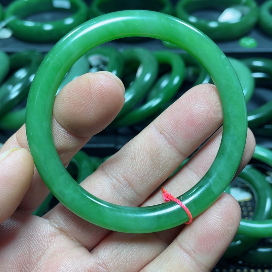 和田玉（碧玉）手镯未镶嵌