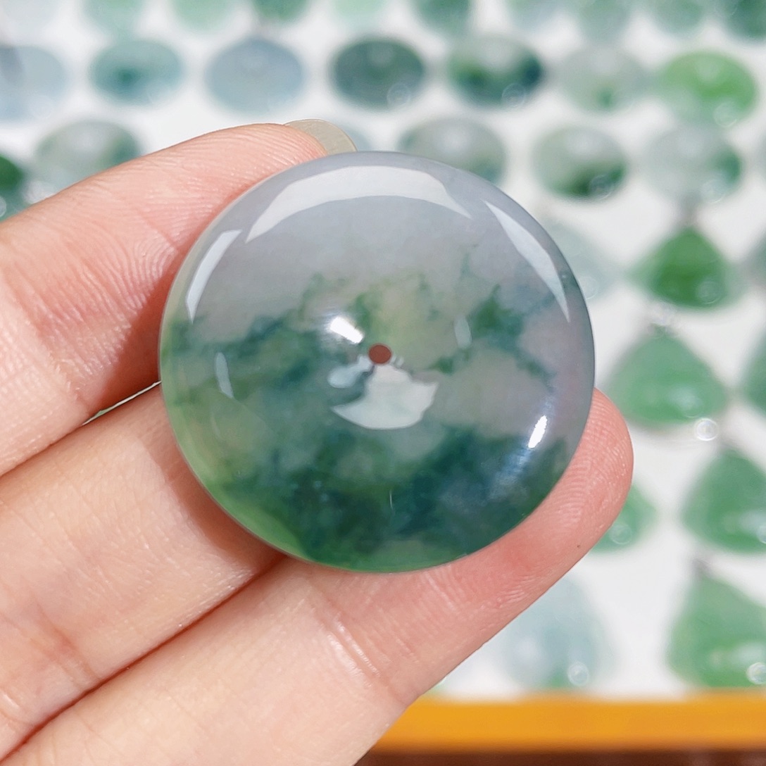 颈饰未镶嵌翡翠吊坠