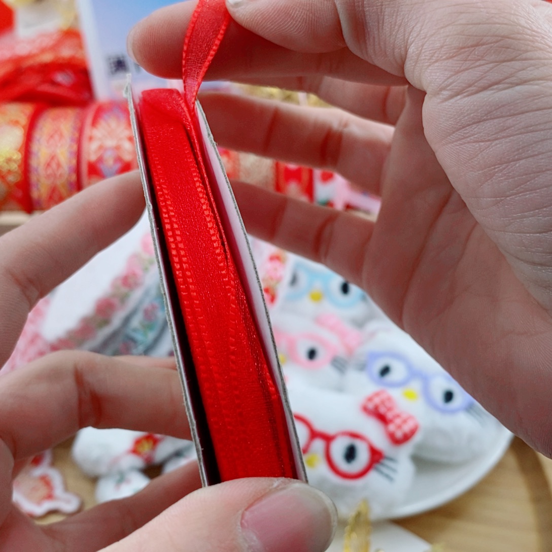 0.6珍珠纱红色一卷100码