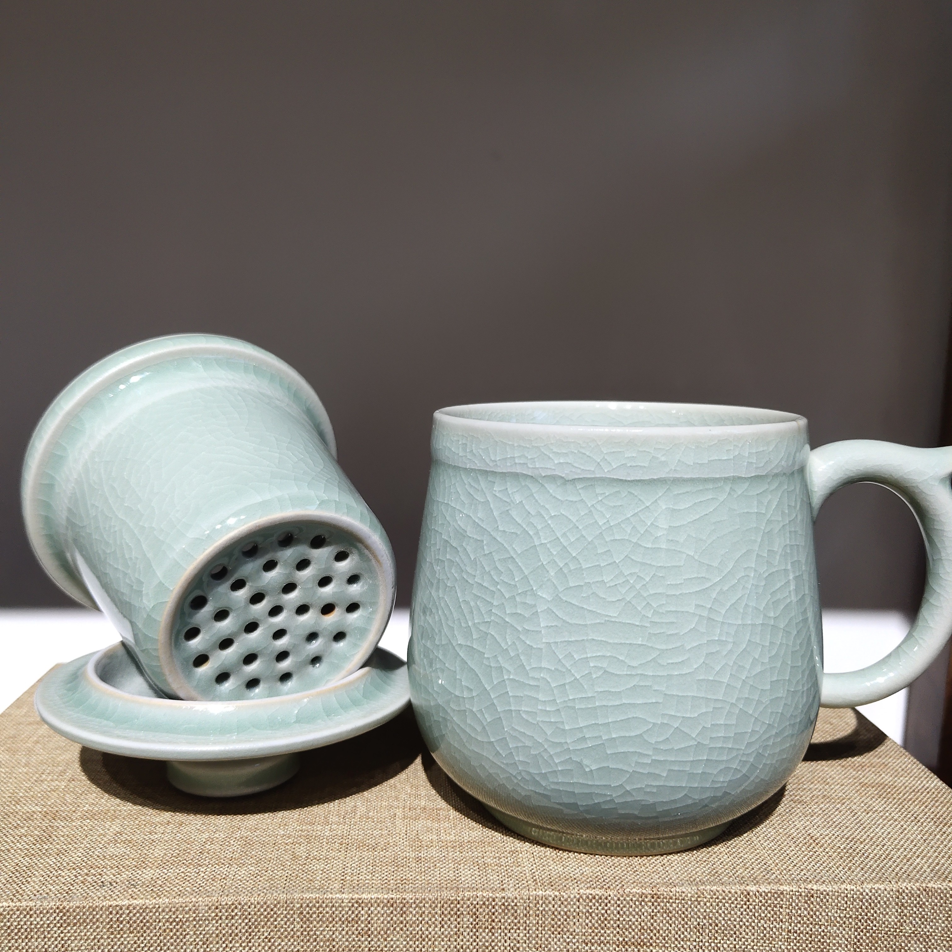 原产地原矿豆绿釉三裁办公杯