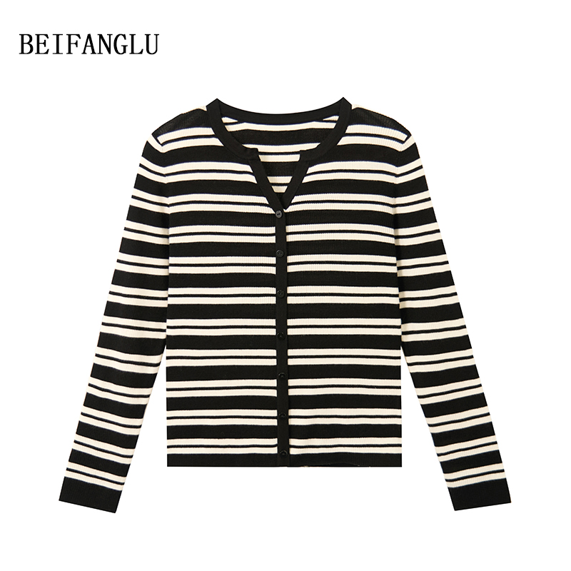 北方鹿【73%绵羊毛27%桑蚕丝】禾*系简约通勤条纹针织打底衫251398