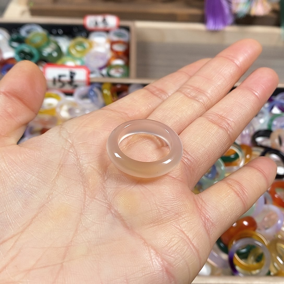 玛瑙/玉髓戒指未镶嵌饭**?