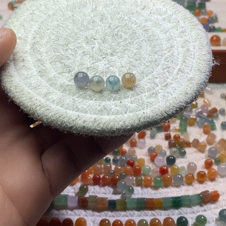 翡翠散珠未镶嵌定制翡翠卡7+，一组